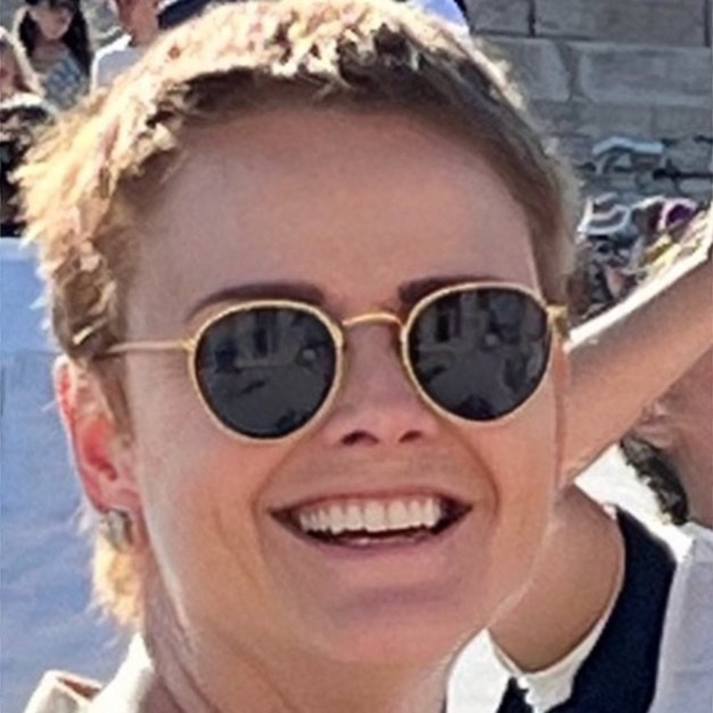 Meet your Posher, Maria